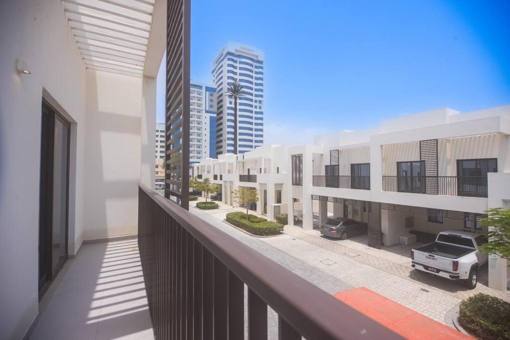 Luxury 3 Bdr Villa By The Sea 54 Ель-Фуджайра Екстер'єр фото